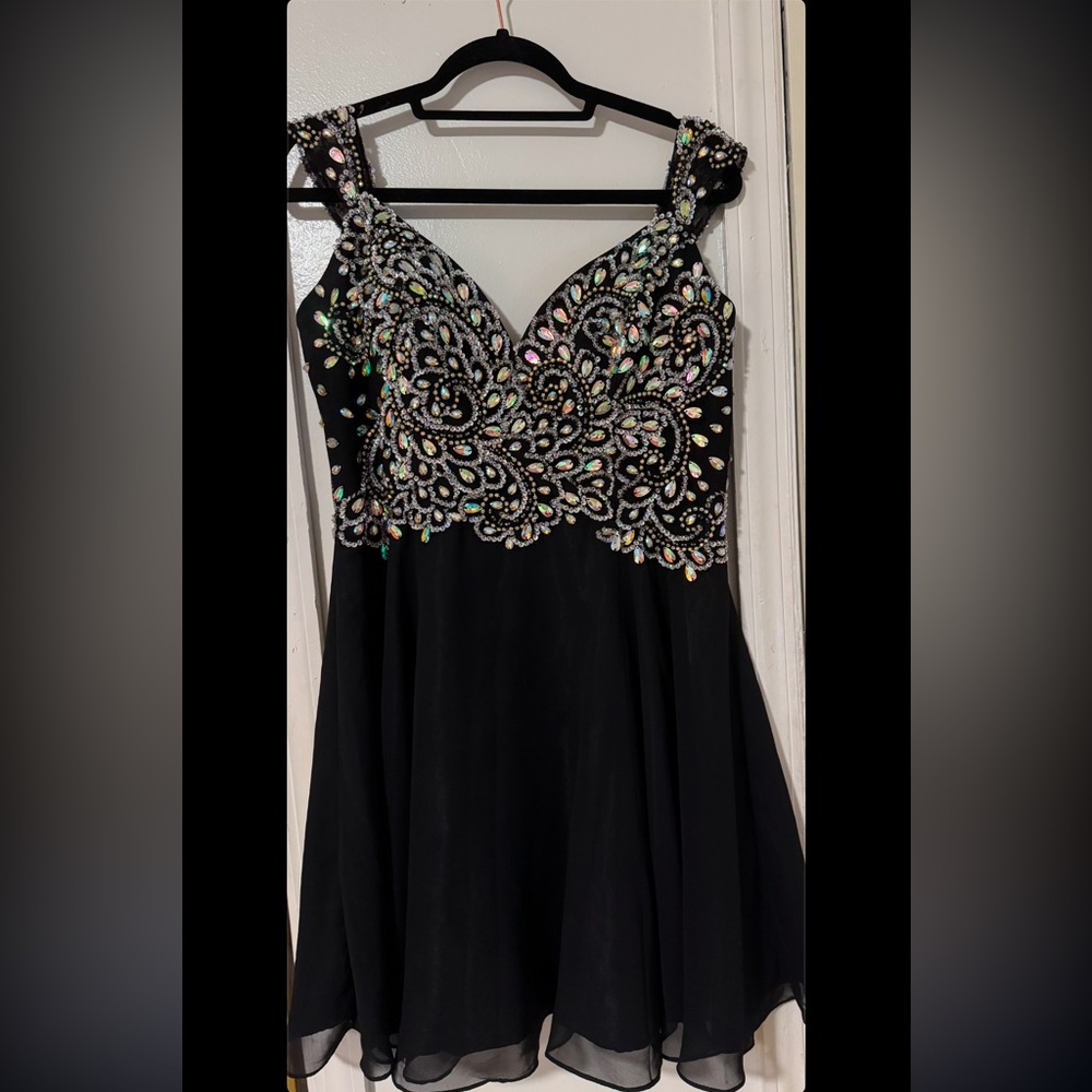 Elegant Black Dress with Intricate Beading